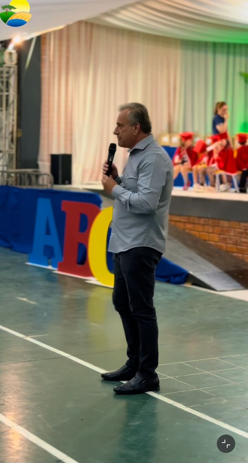 formatura-celebra-alunos-da-escola-menino-jesus-de-praga